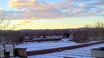 Weather camera view of Haverstraw Elementary School.