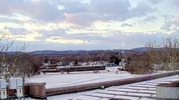 Weather camera view of Haverstraw Elementary School.
