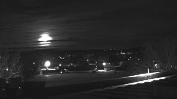 Weather camera view of Haverstraw Elementary School.