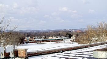 Weather camera view of Haverstraw Elementary School.