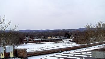 Weather camera view of Haverstraw Elementary School.