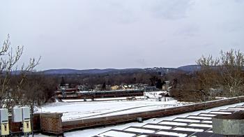 Weather camera view of Haverstraw Elementary School.