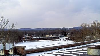 Weather camera view of Haverstraw Elementary School.