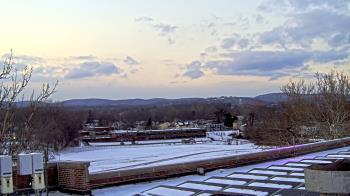 Weather camera view of Haverstraw Elementary School.