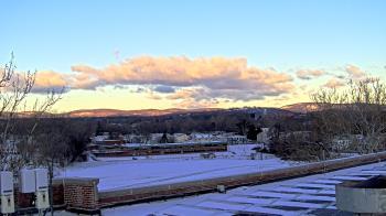 Weather camera view of Haverstraw Elementary School.