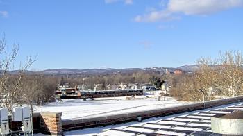 Weather camera view of Haverstraw Elementary School.