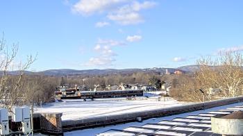 Weather camera view of Haverstraw Elementary School.