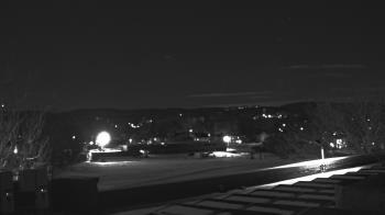 Weather camera view of Haverstraw Elementary School.