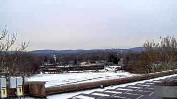 Weather camera view of Haverstraw Elementary School.