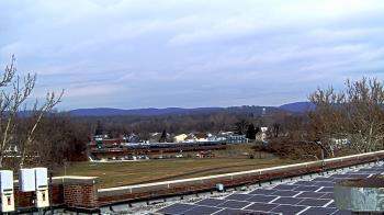 Weather camera view of Haverstraw Elementary School.