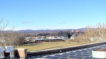 Weather camera view of Haverstraw Elementary School.