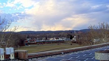 Weather camera view of Haverstraw Elementary School.