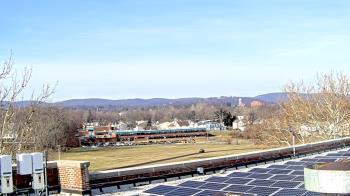 Weather camera view of Haverstraw Elementary School.