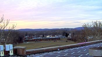 Weather camera view of Haverstraw Elementary School.