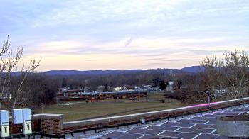 Weather camera view of Haverstraw Elementary School.