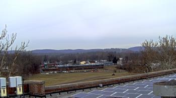 Weather camera view of Haverstraw Elementary School.