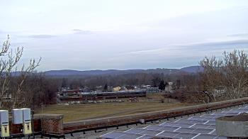 Weather camera view of Haverstraw Elementary School.