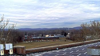 Weather camera view of Haverstraw Elementary School.