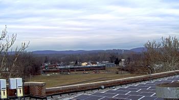 Weather camera view of Haverstraw Elementary School.