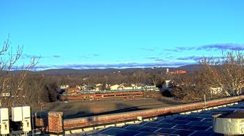 Weather camera view of Haverstraw Elementary School.