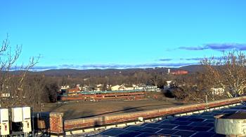 Weather camera view of Haverstraw Elementary School.