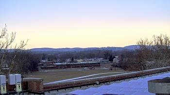 Weather camera view of Haverstraw Elementary School.