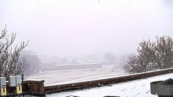 Weather camera view of Haverstraw Elementary School.