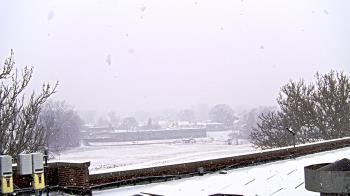 Weather camera view of Haverstraw Elementary School.