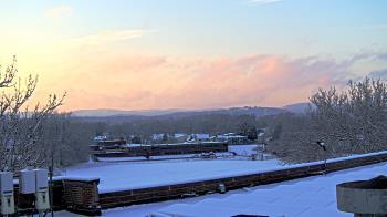 Weather camera view of Haverstraw Elementary School.