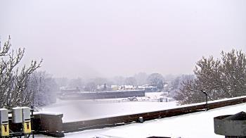 Weather camera view of Haverstraw Elementary School.