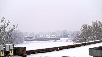 Weather camera view of Haverstraw Elementary School.