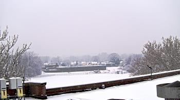 Weather camera view of Haverstraw Elementary School.