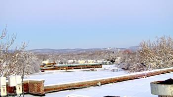 Weather camera view of Haverstraw Elementary School.