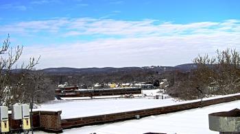 Weather camera view of Haverstraw Elementary School.