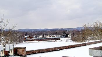 Weather camera view of Haverstraw Elementary School.