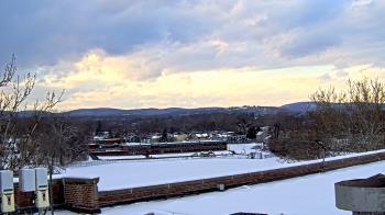 Weather camera view of Haverstraw Elementary School.