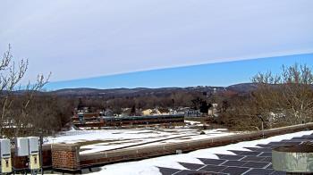 Weather camera view of Haverstraw Elementary School.