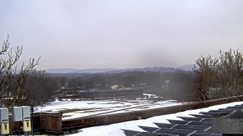 Weather camera view of Haverstraw Elementary School.