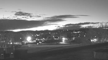 Weather camera view of Haverstraw Elementary School.