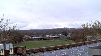 Weather camera view of Haverstraw Elementary School.