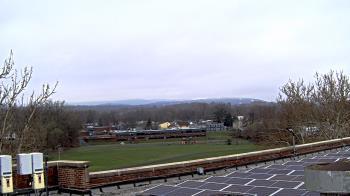 Weather camera view of Haverstraw Elementary School.
