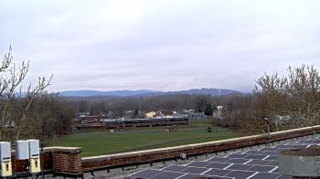 Weather camera view of Haverstraw Elementary School.