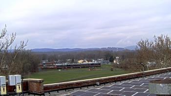 Weather camera view of Haverstraw Elementary School.