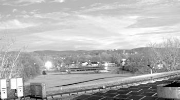Weather camera view of Haverstraw Elementary School.