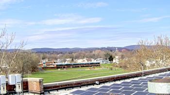 Weather camera view of Haverstraw Elementary School.