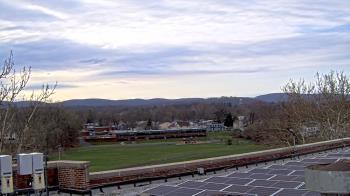 Weather camera view of Haverstraw Elementary School.