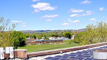 Weather camera view of Haverstraw Elementary School.