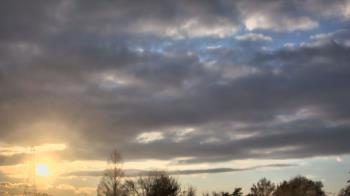 Weather camera view of Woodmere MS.