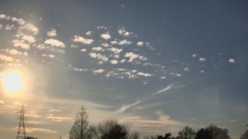 Weather camera view of Woodmere MS.