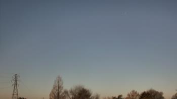 Weather camera view of Woodmere MS.